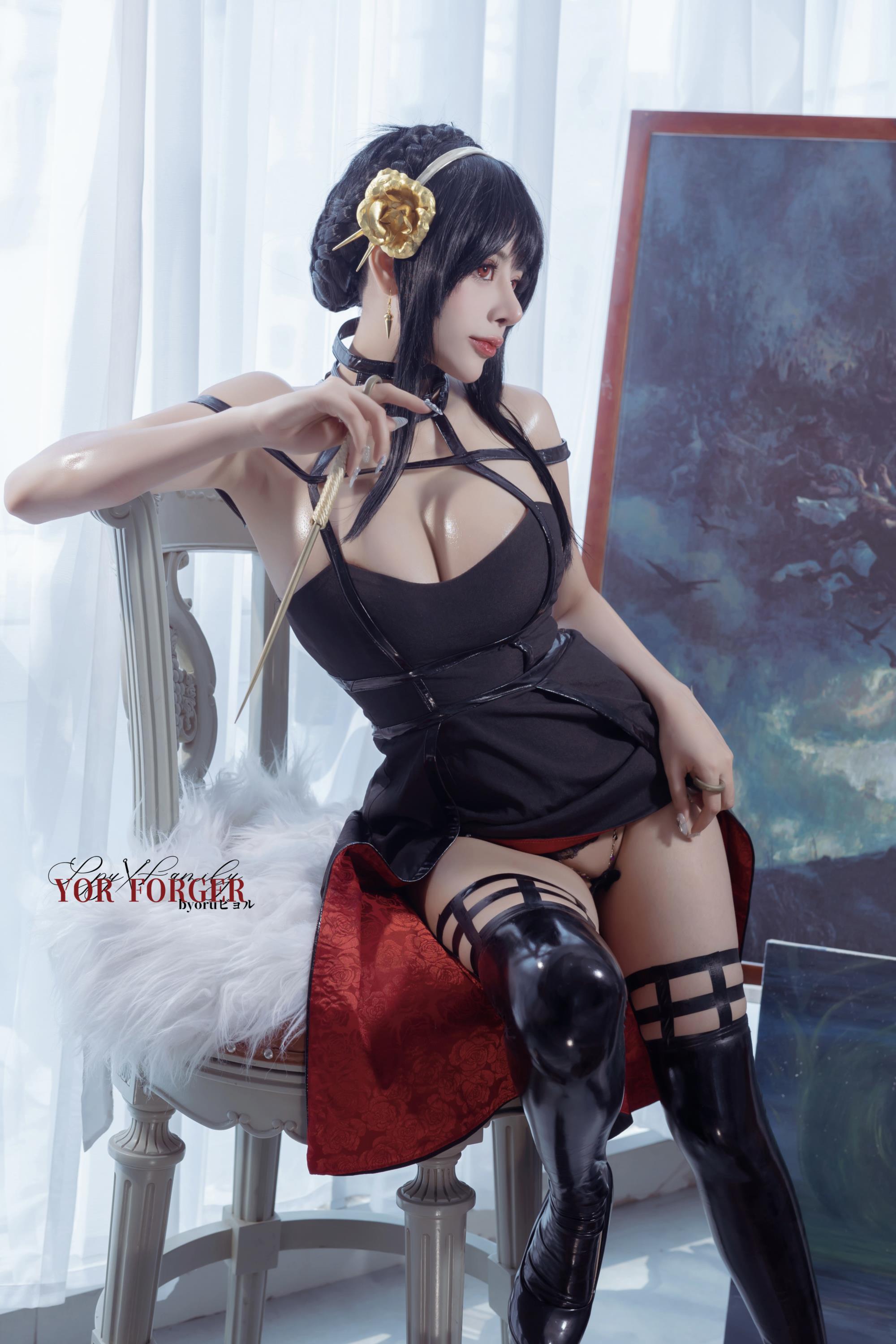 Cosplay Byoru Yor thorn princess - 2.jpg