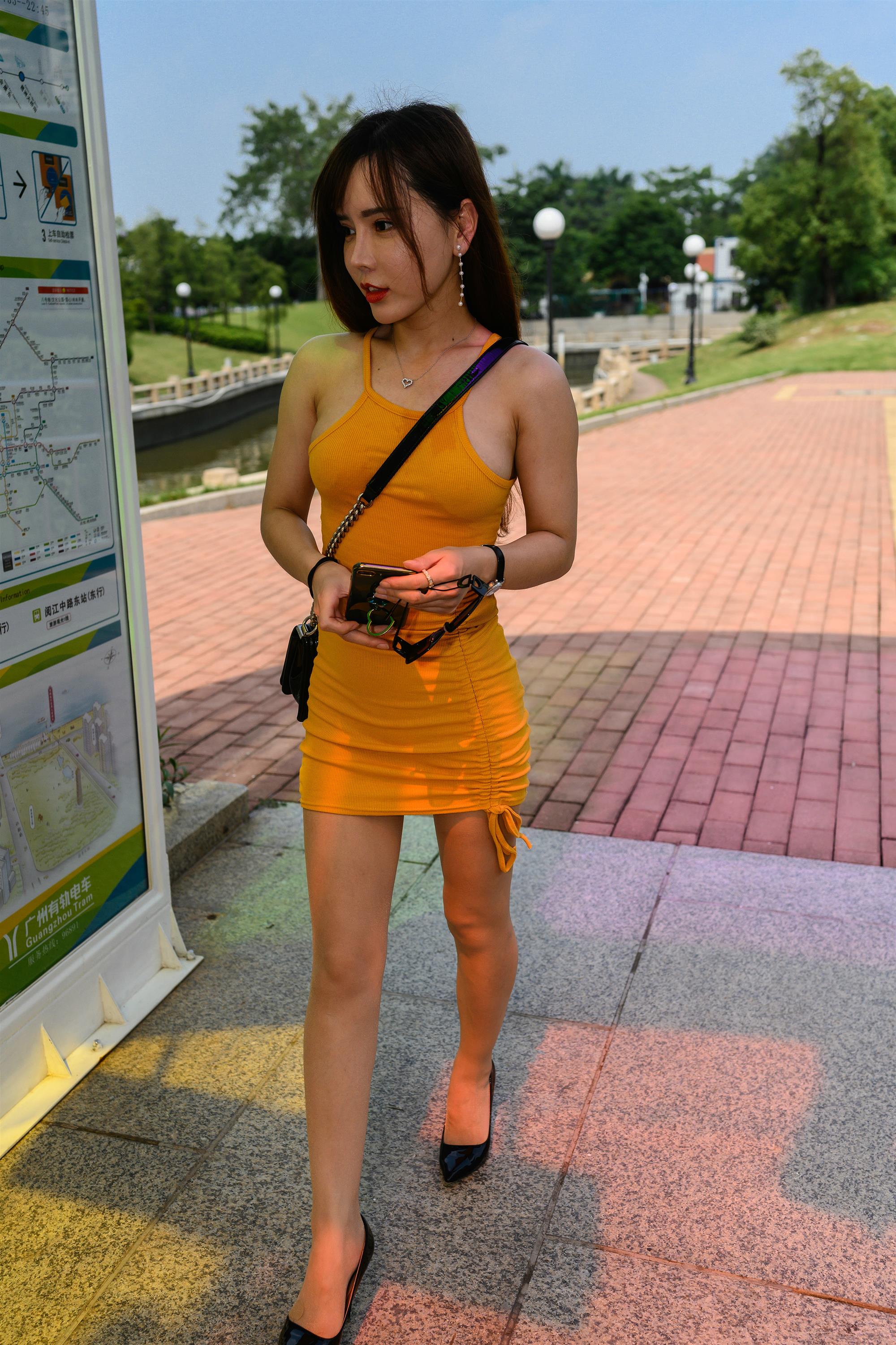Street 2023.01.16 yellow skirt - 44.jpg