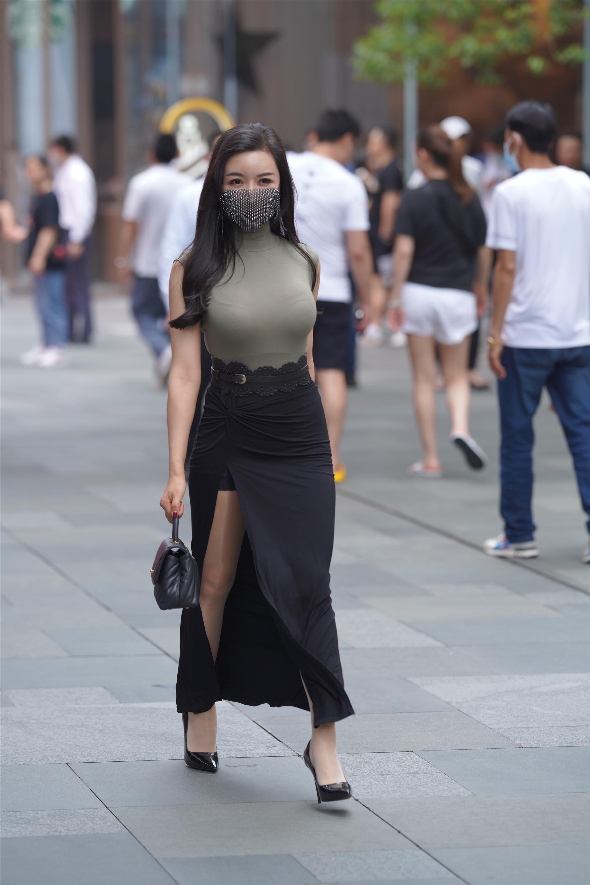 Street 欣儿 Long black skirt - 68.jpg