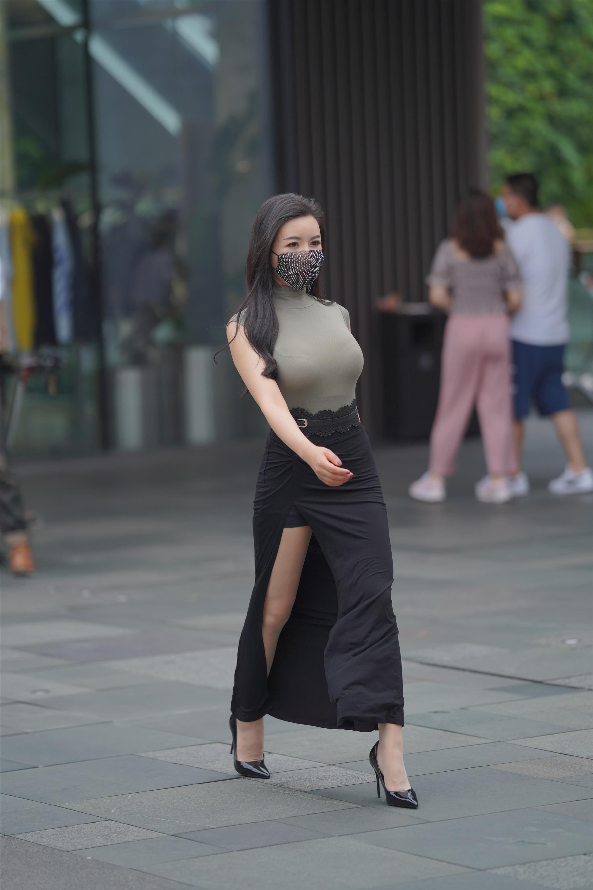 Street 欣儿 Long black skirt - 109.jpg
