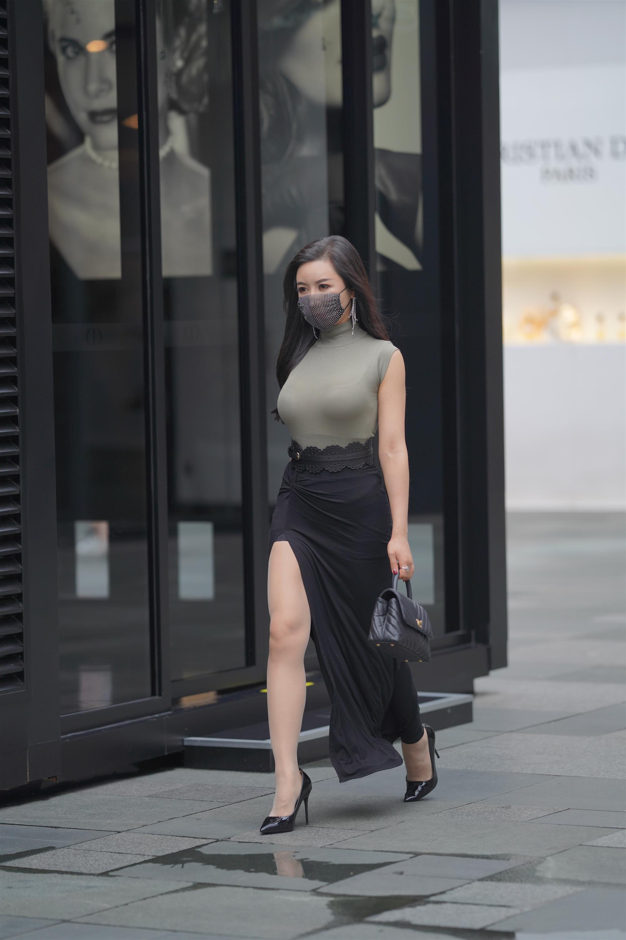 Street 欣儿 Long black skirt - 144.jpg
