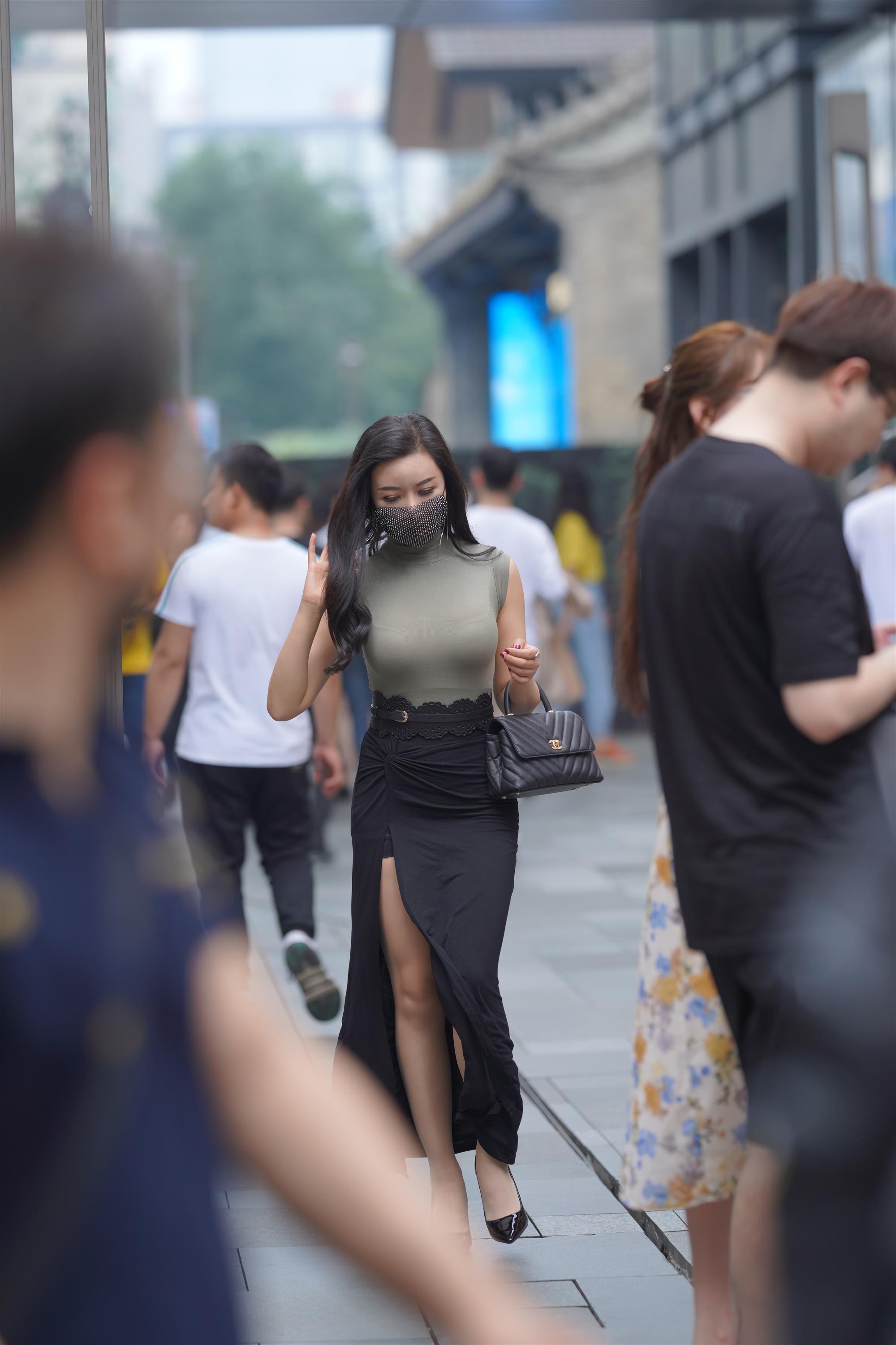 Street 欣儿 Long black skirt - 1.jpg