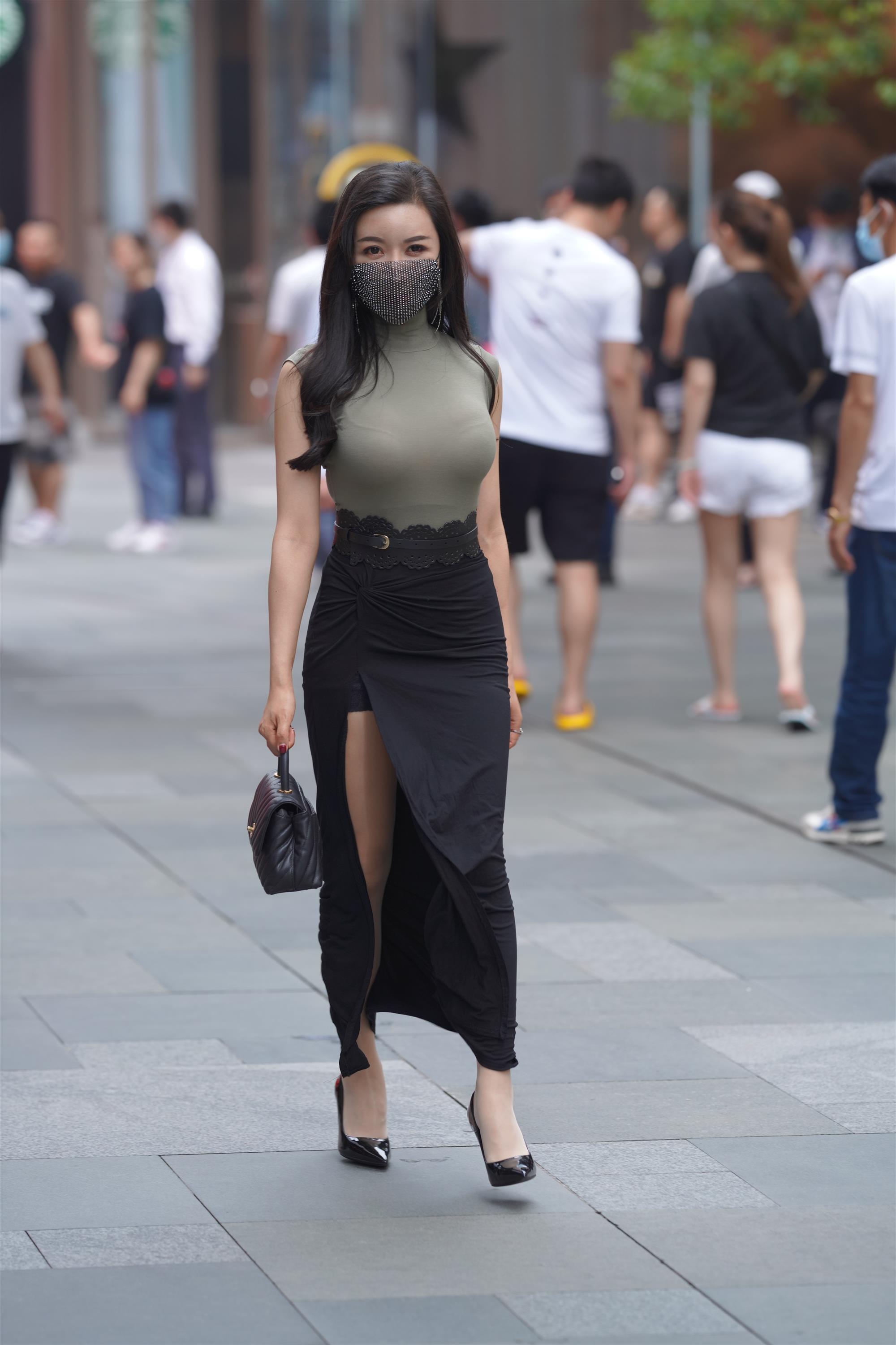 Street 欣儿 Long black skirt - 67.jpg