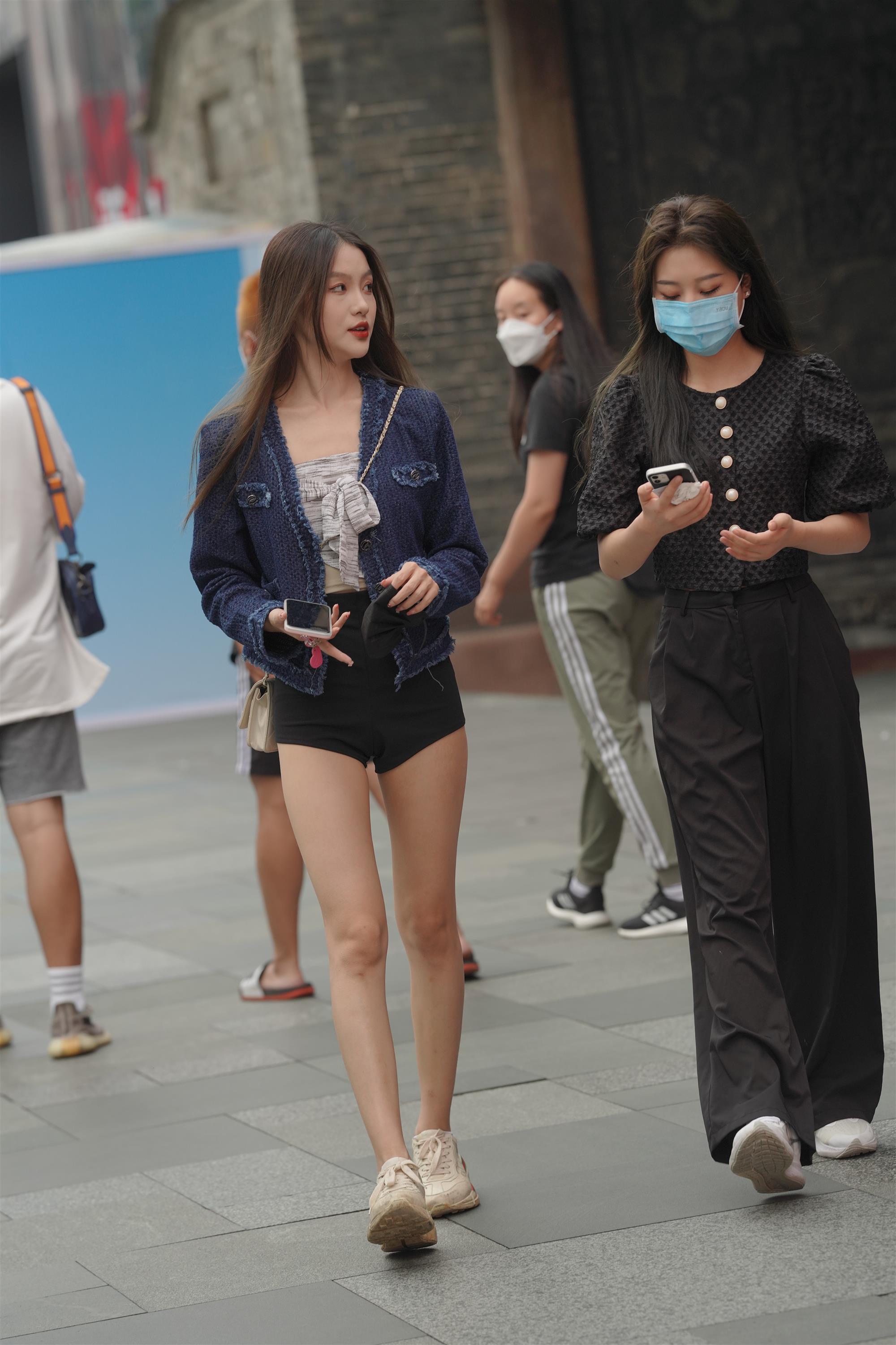 Street Girls in short black pants - 19.jpg