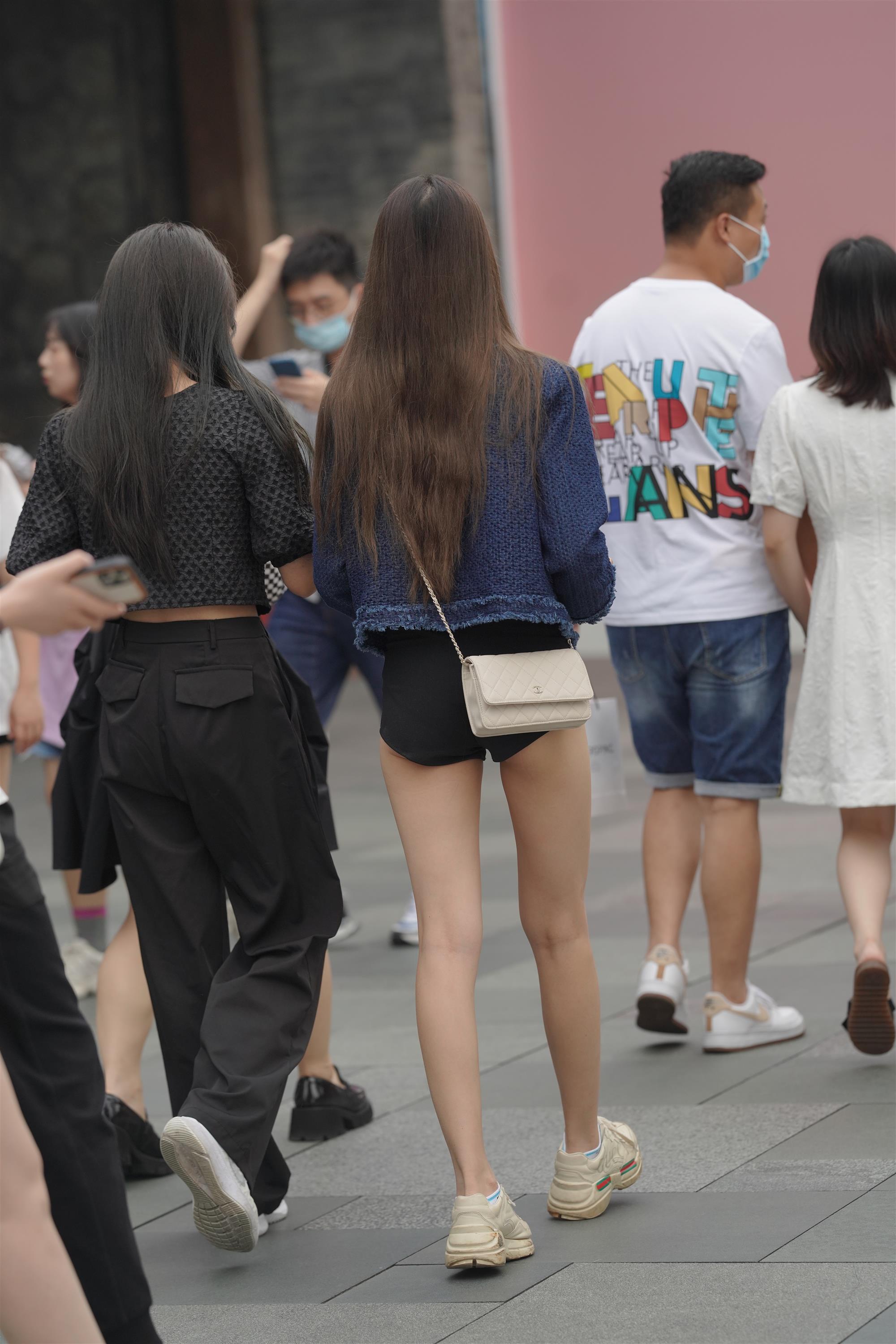 Street Girls in short black pants - 9.jpg