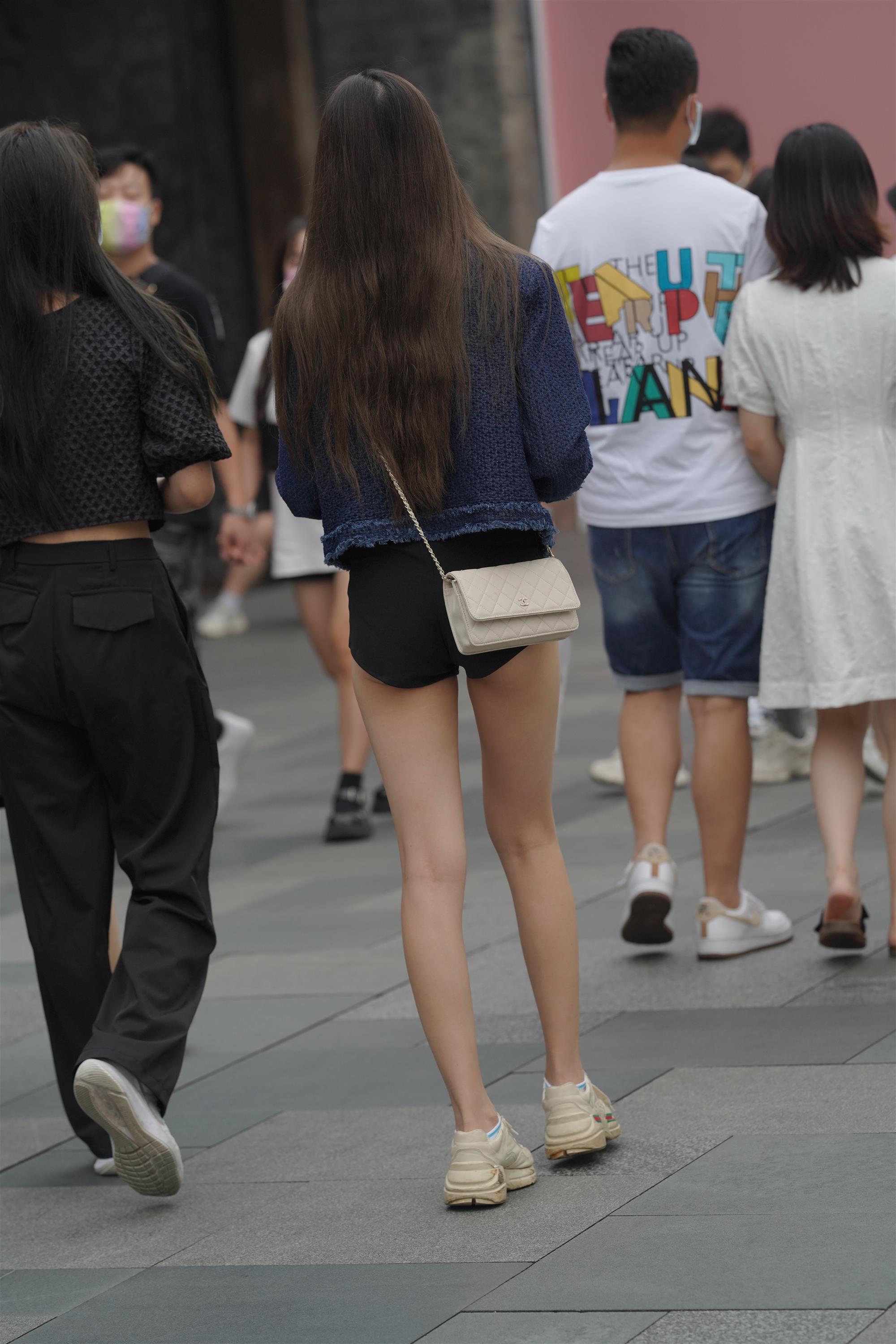 Street Girls in short black pants - 2.jpg