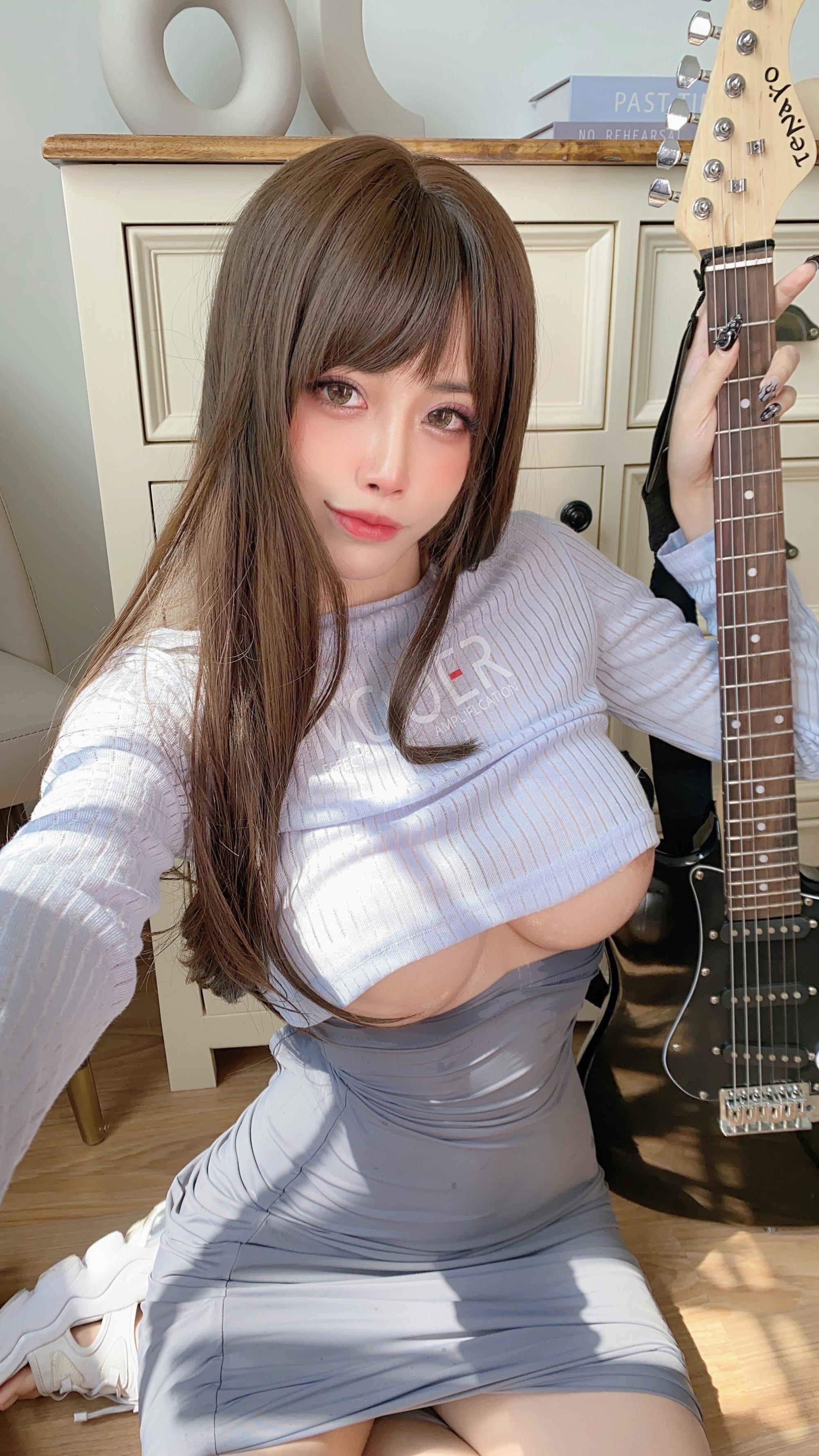 Cosplay Byoru Guitar sister - 31.jpg