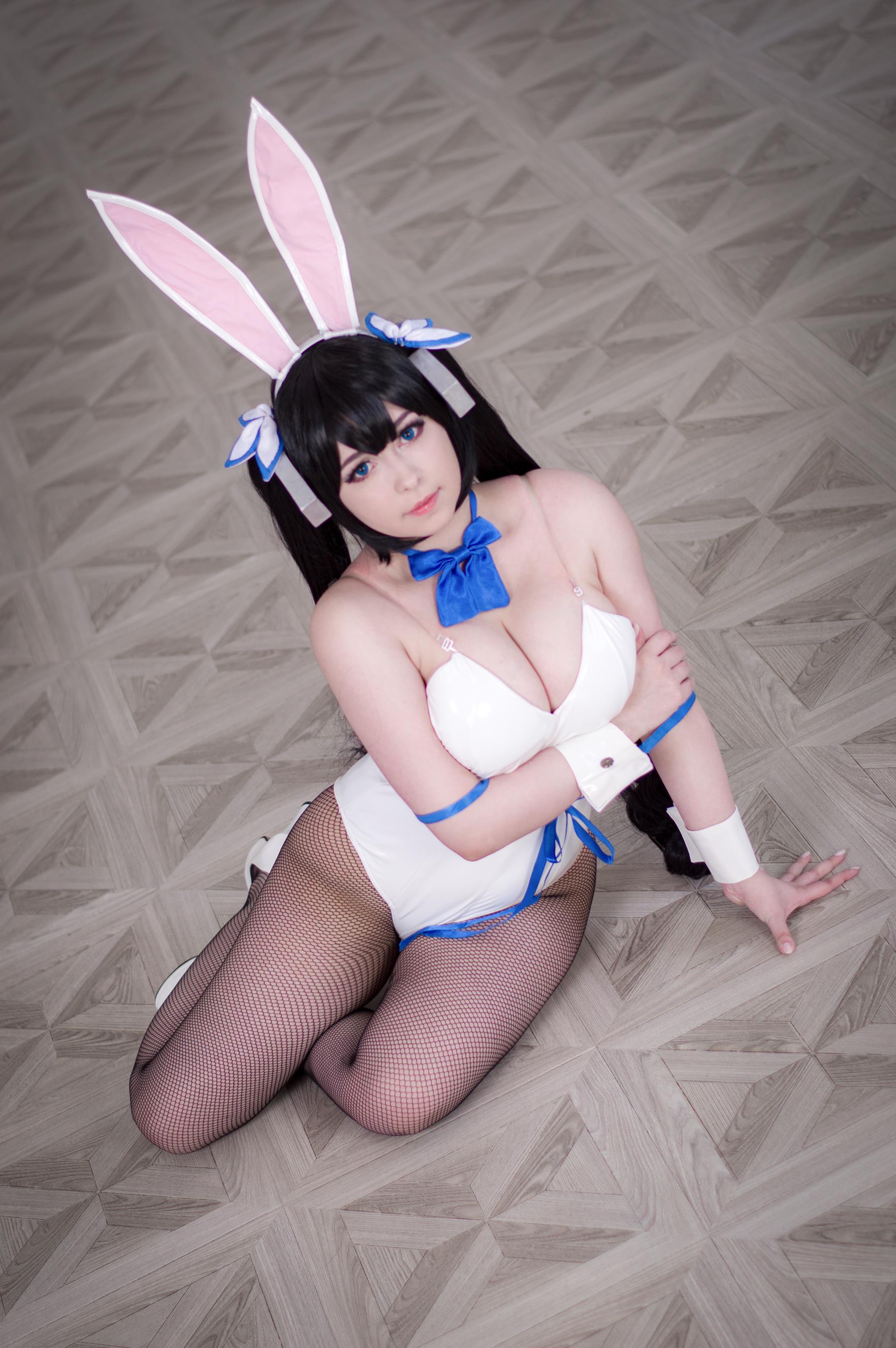 Cosplay Yoshinobi Hestia Bunny - 23.jpg