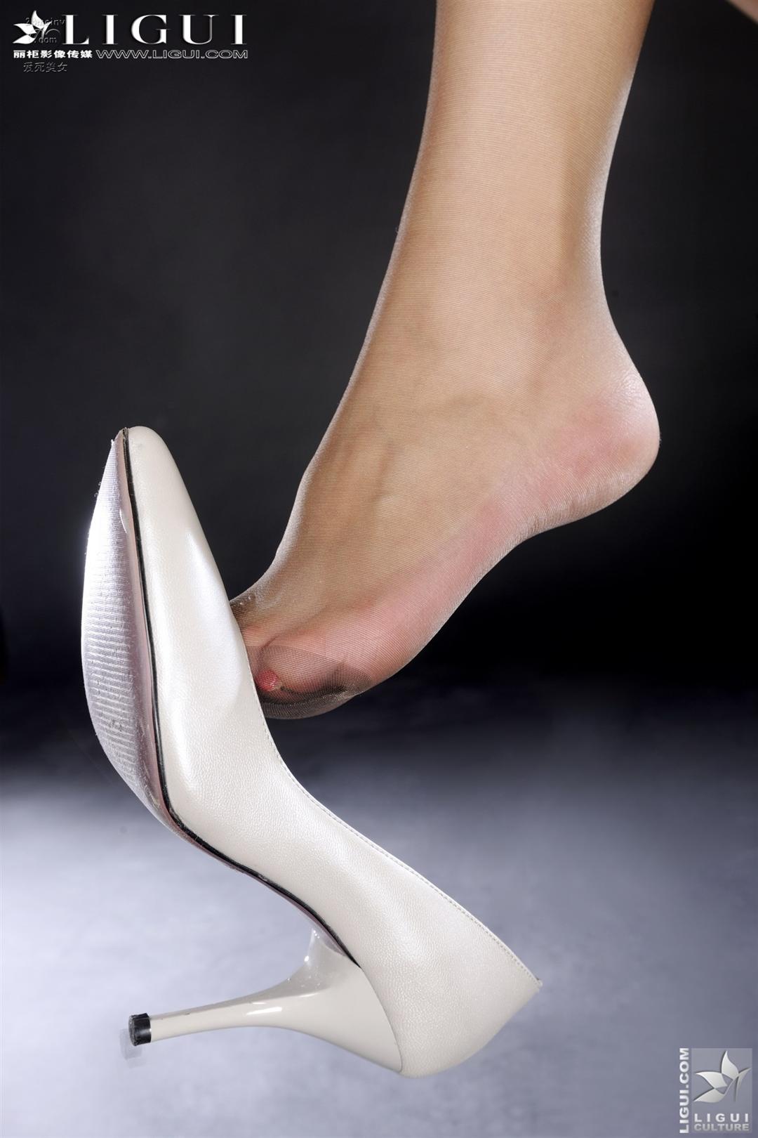 Tpimage high heels teacher - 25.jpg