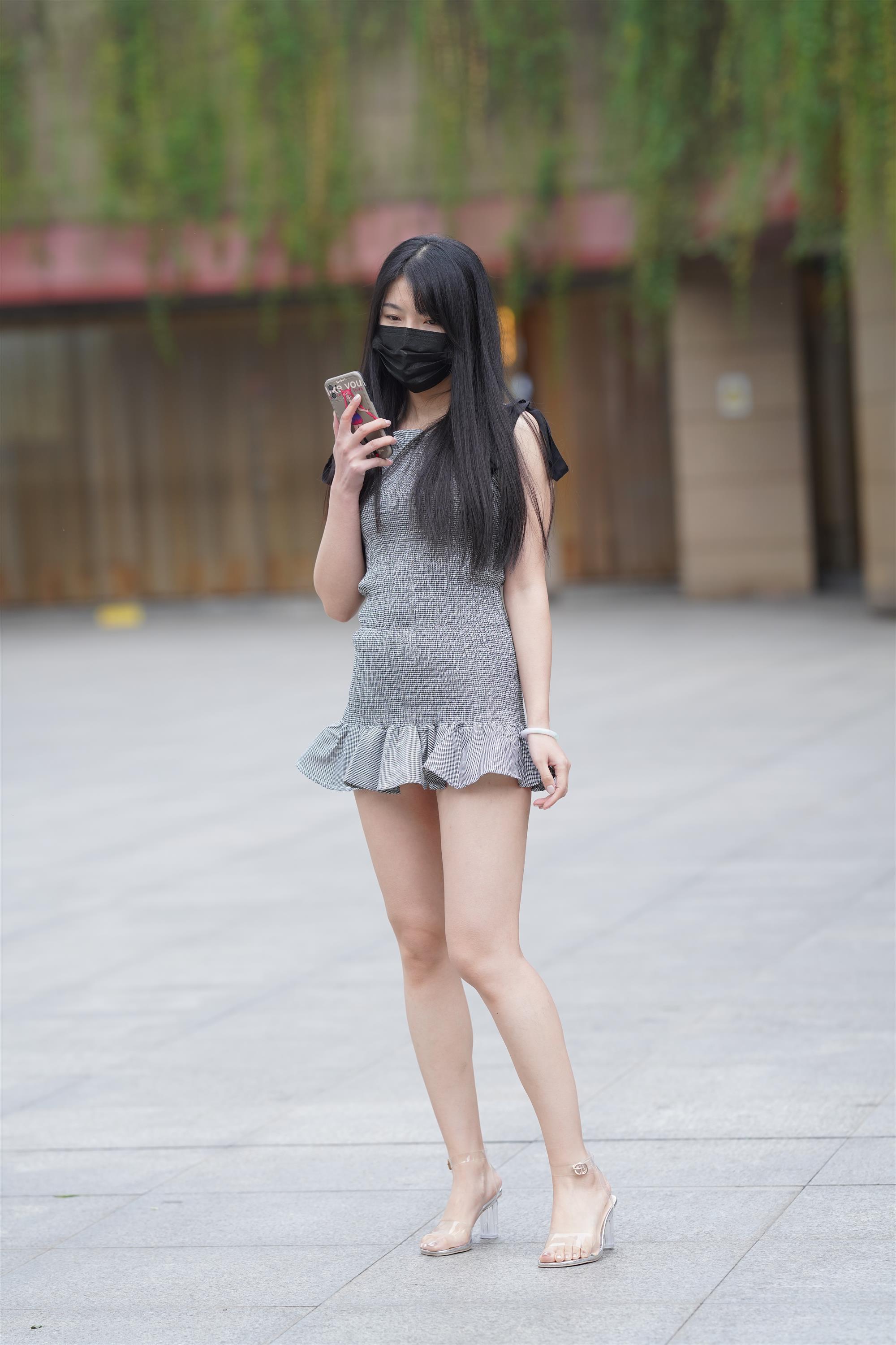 Street Girl In Short Skirt - 269.jpg
