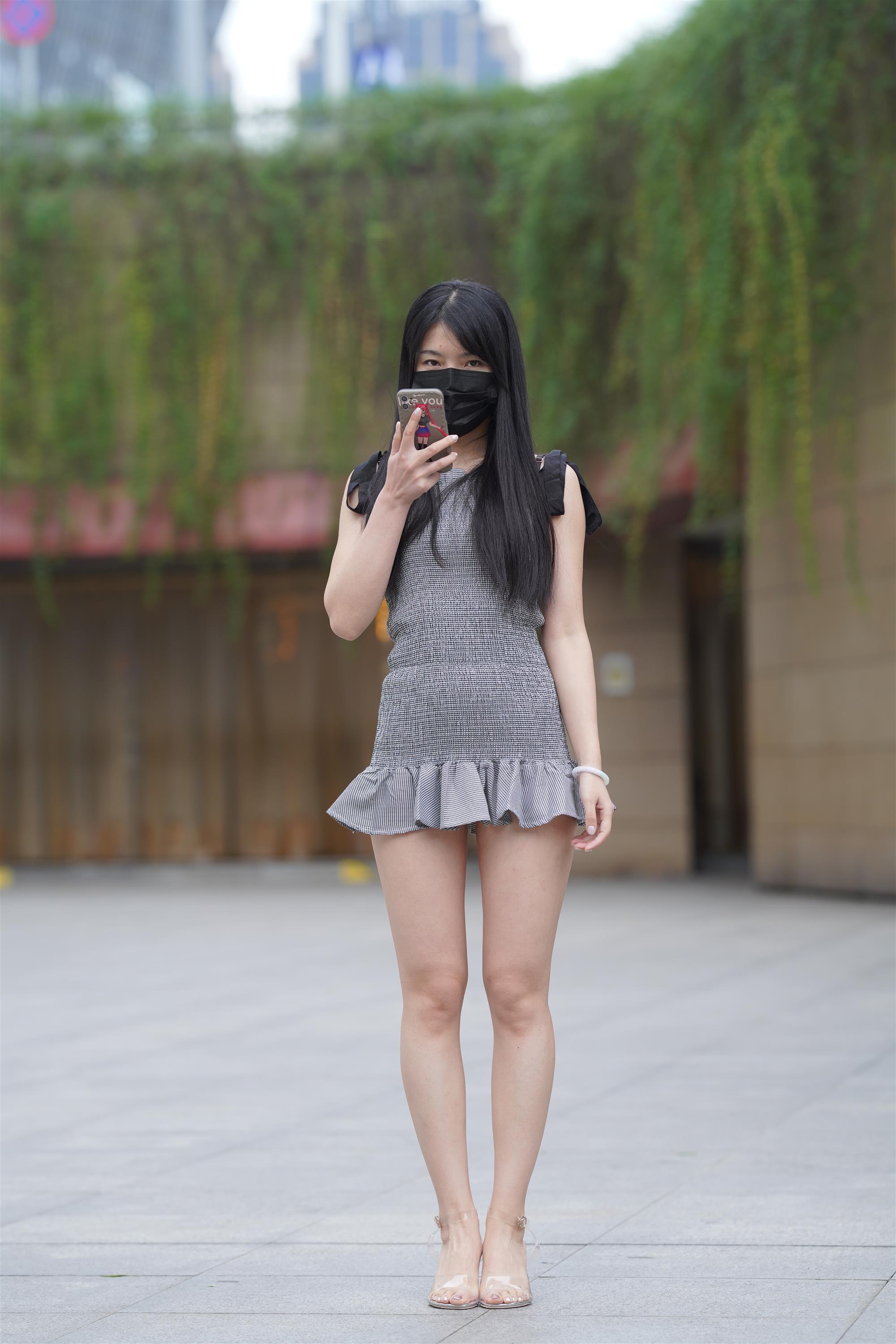 Street Girl In Short Skirt - 272.jpg