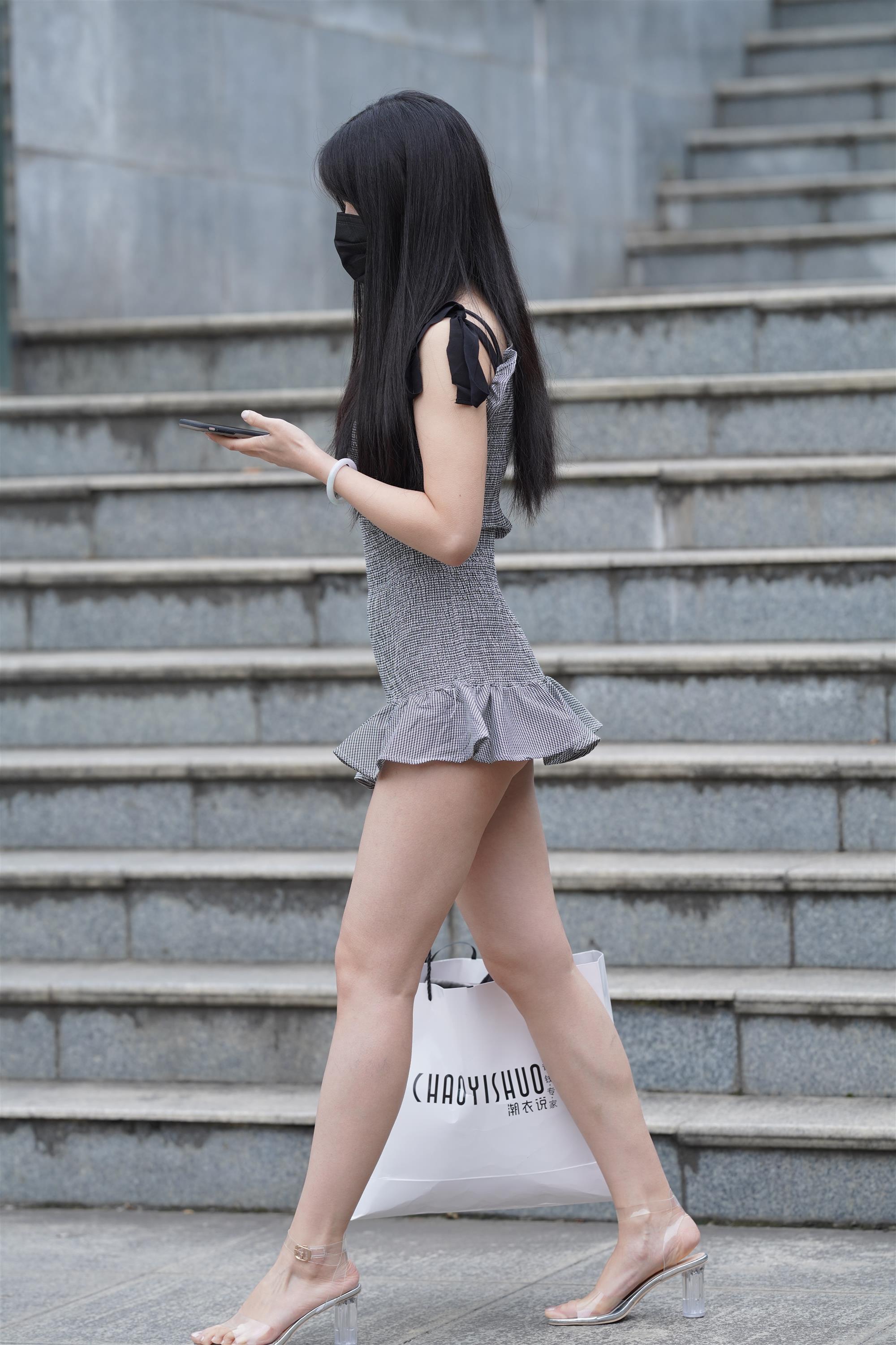 Street Girl In Short Skirt - 190.jpg