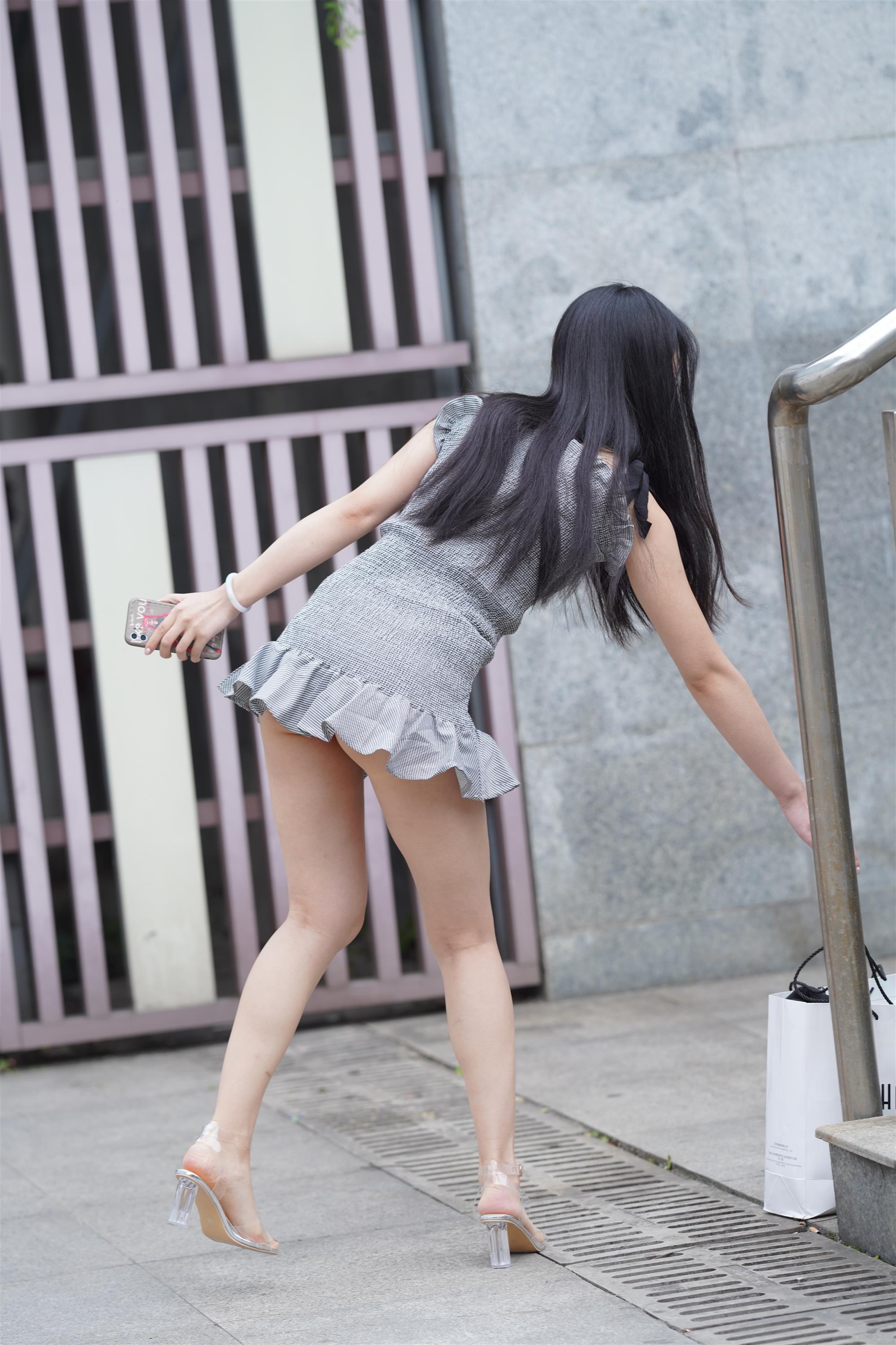 Street Girl In Short Skirt - 264.jpg