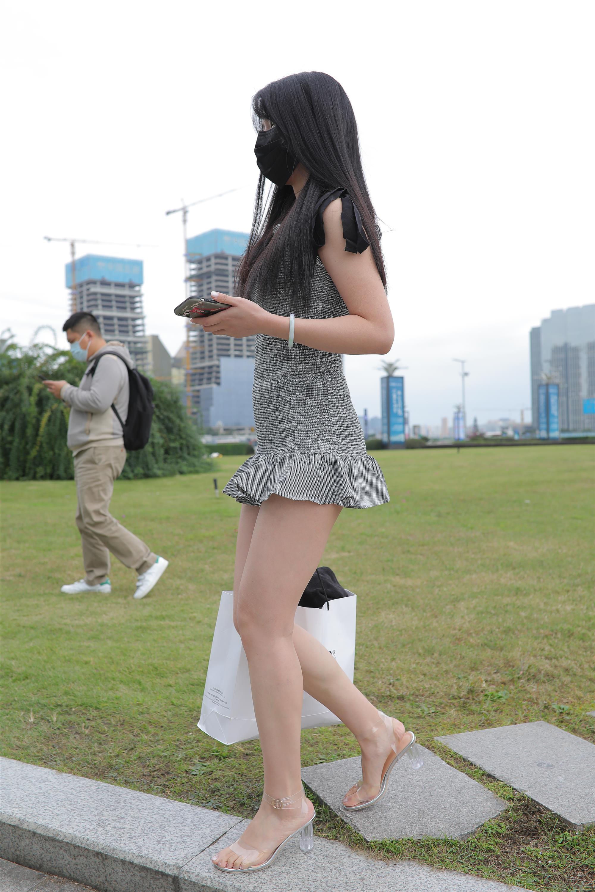 Street Girl In Short Skirt - 139.jpg