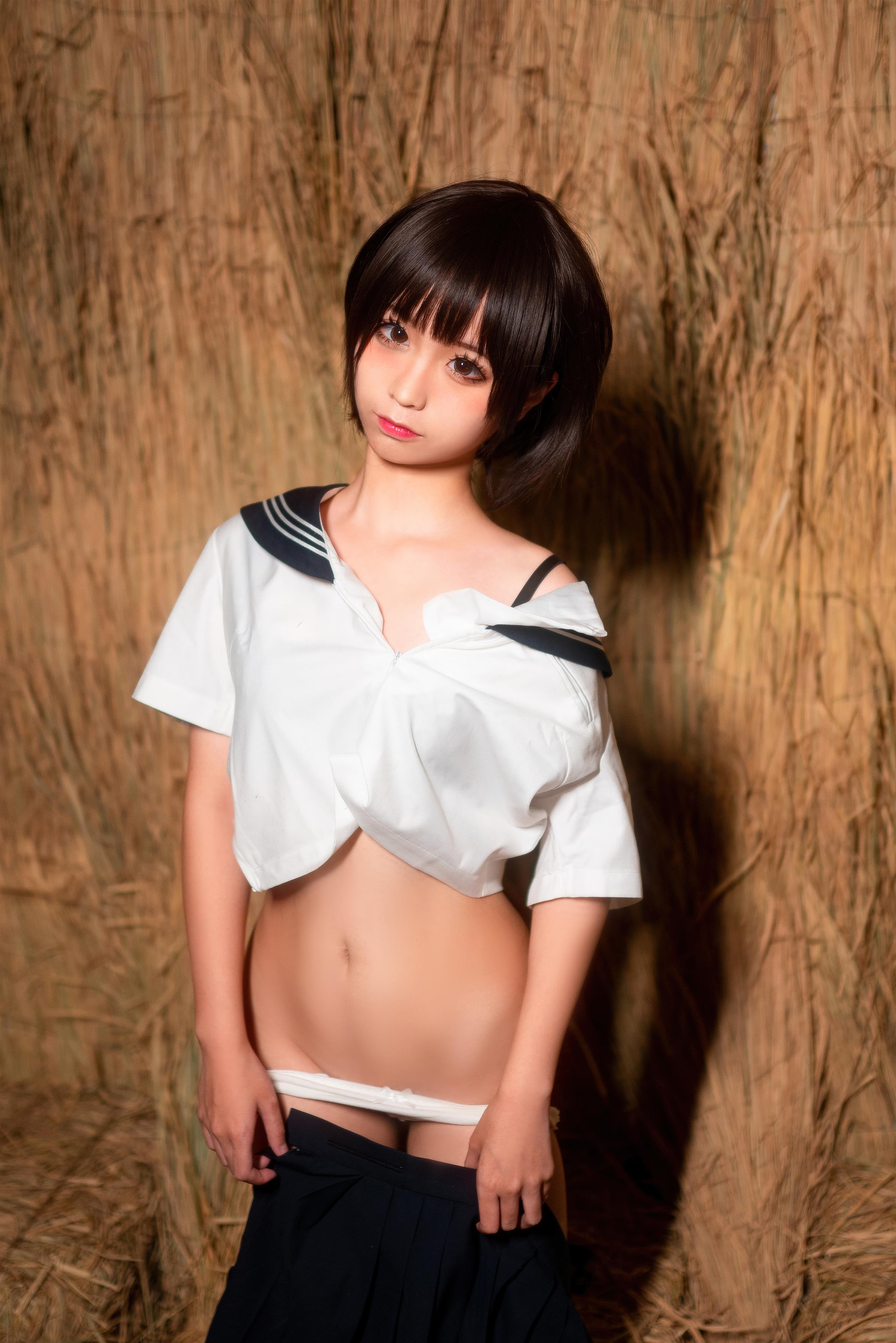 Cosplay Girl momo 稻草 - 1.jpg