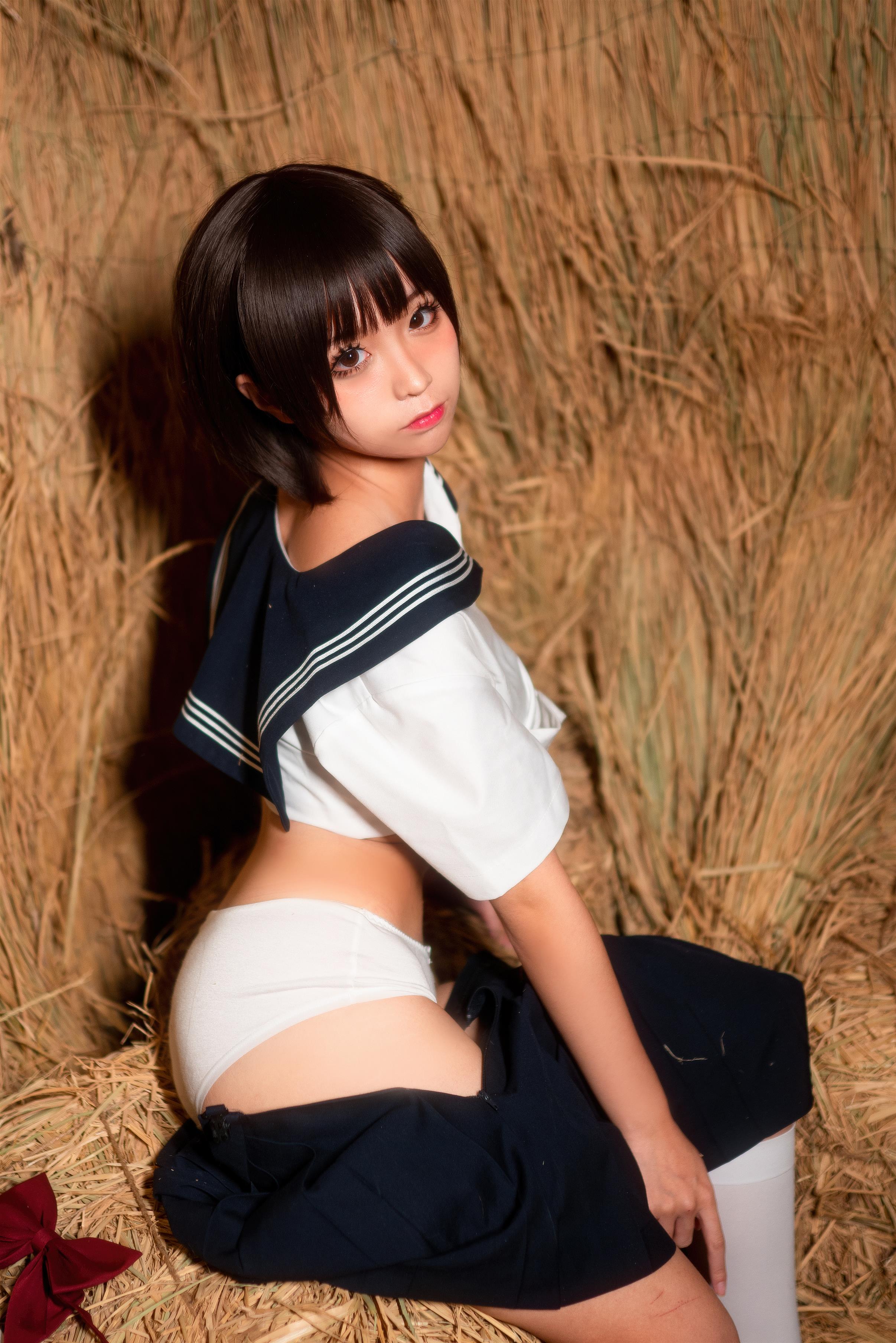 Cosplay Girl momo 稻草 - 2.jpg