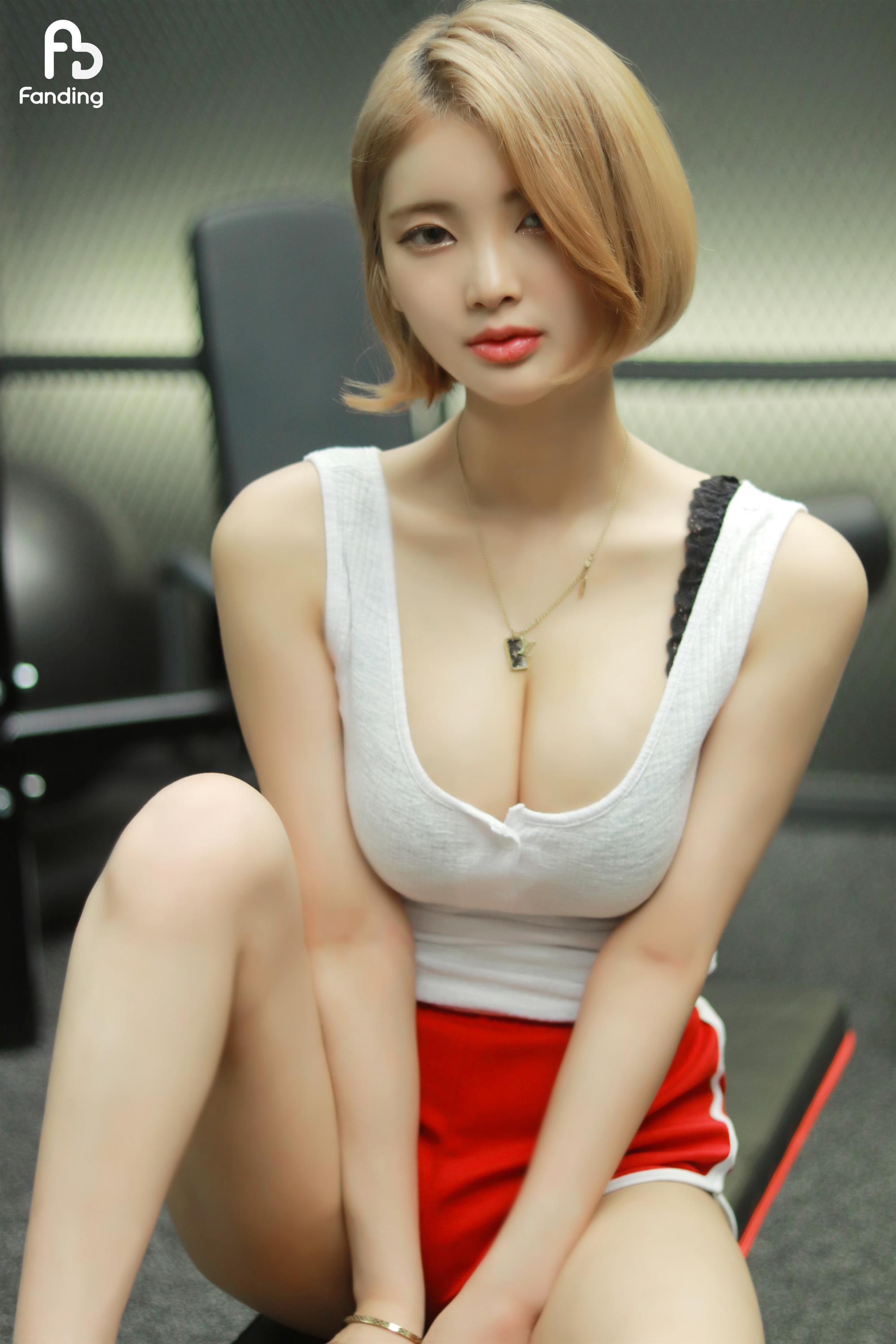 Fanding Yeon Gym Girl - 24.jpg