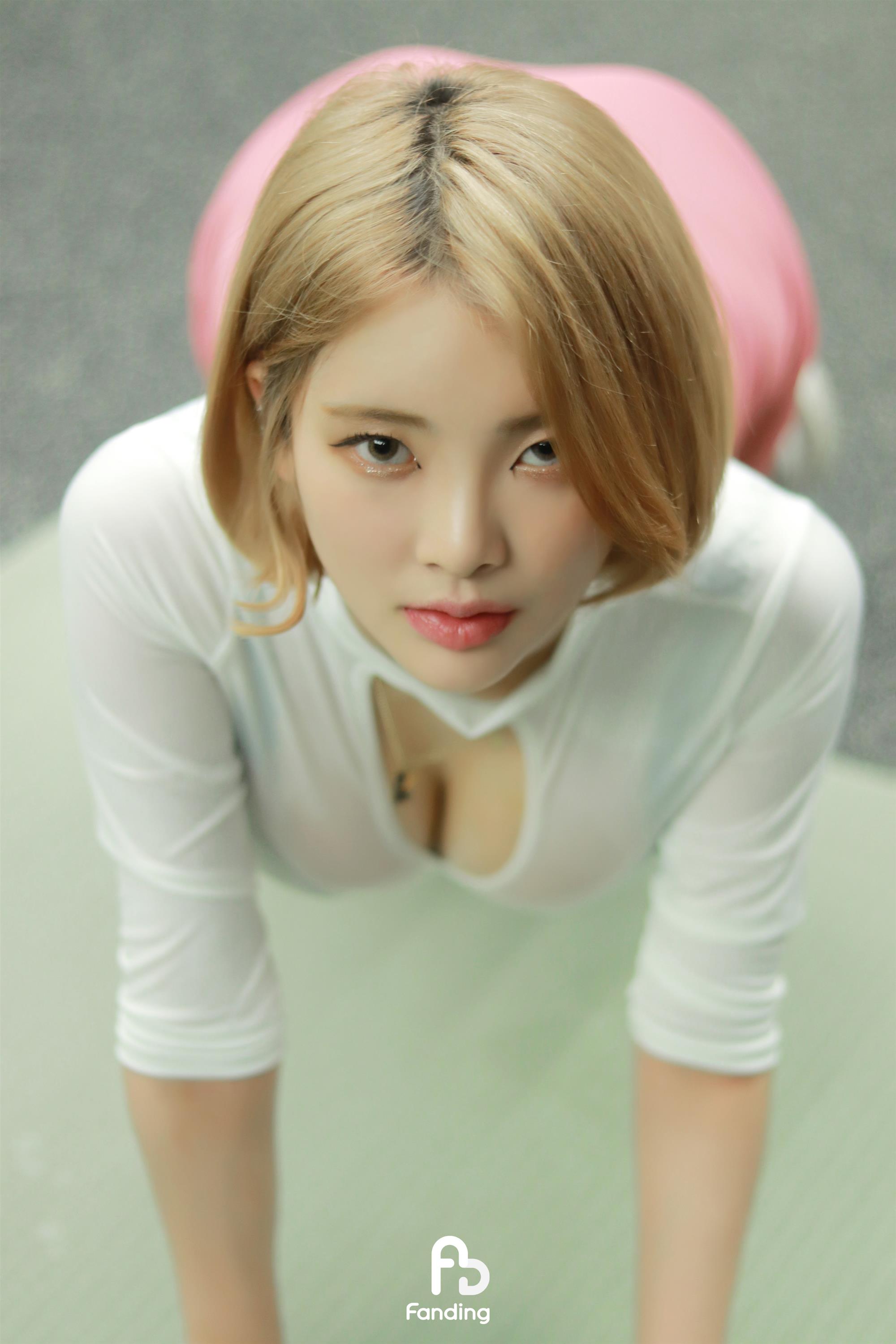Fanding Yeon Gym Girl - 10.jpg