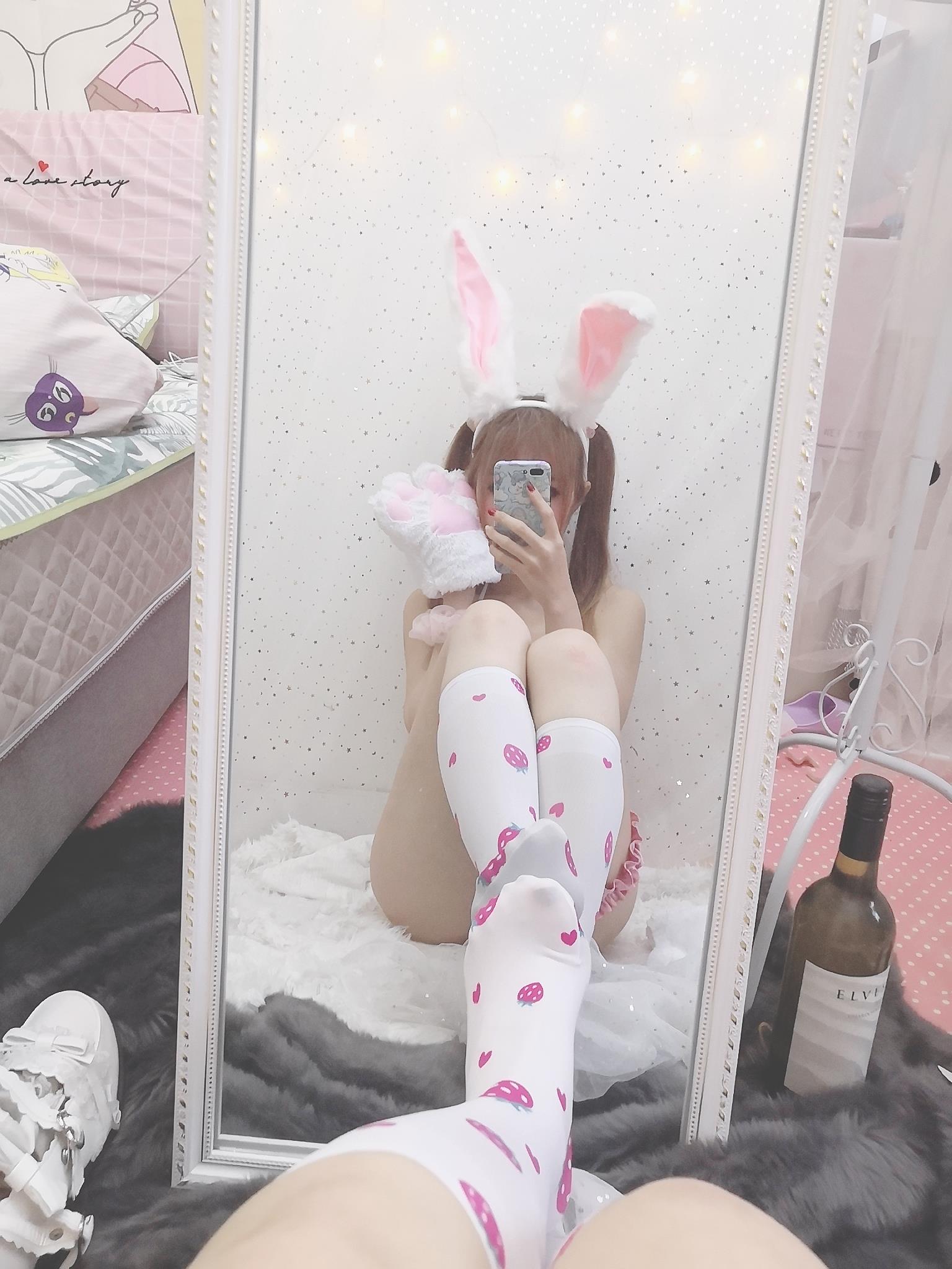 Cosplay 钛合金大粑粑 草莓兔兔 - 4.jpg